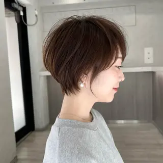 ショート グレージュ/レイヤー ふうか　渋谷のヘアスタイル