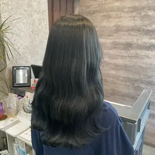 ロング 牧野 夏子のヘアスタイル