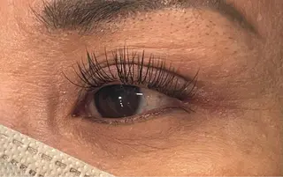 マツエク・マツパ eyelash salon mieux所属・mieux ゆりかのマツエク・マツパデザイン