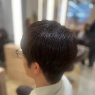 ミディアム カラー メンズ 毛流れ 癖毛カット/ 英山明未のヘアスタイル