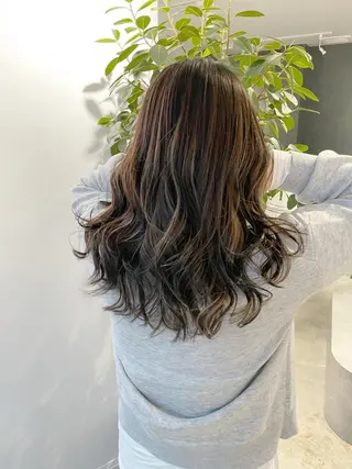 セミロング 岸川 恭子のヘアスタイル