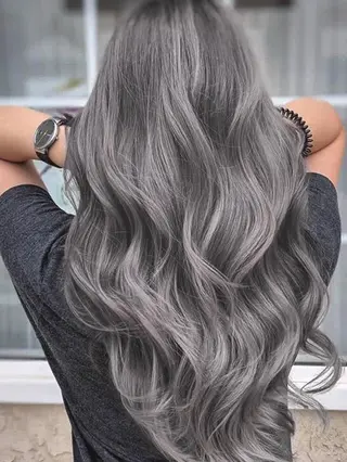 ロング カラー ヘアアレンジ Device ディバイスのヘアスタイル