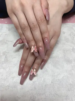 ネイル バニーアイズ　ネイル ニューオータニ博多店のネイルデザイン