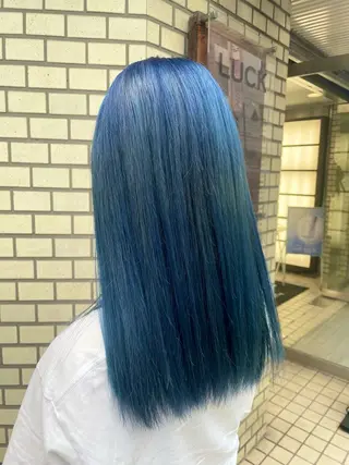 ロング 🌈デザインカラー MISAKI🐰のヘアスタイル