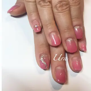 ネイル UrakoNail 《nail》のネイルデザイン
