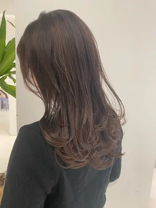 セミロング カラー nishido ハイライト/海外ヘアのヘアスタイル