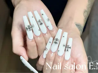 ネイル E.N🦋 長さ出し/持ち込みのネイルデザイン