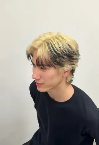 ショート カラー llwy名古屋栄所属・RYUKI/デザイ ンカラー/ブリーチのヘアスタイル