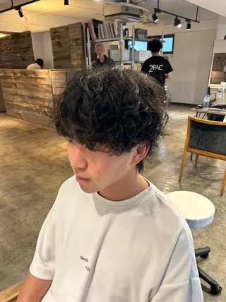 ショート パーマ メンズ become men's hair 名駅店所属・名駅/フェザーパーマ 韓国ヘア/森岡のヘアスタイル
