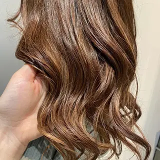 hair  bh.maara所属・bh.maara デザイン／ハイトーンのヘアスタイル