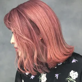 ミディアム カラー ORIKA 美容室のヘアスタイル