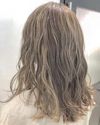 セミロング カラー ヘアアレンジ エグチ アキラのヘアスタイル