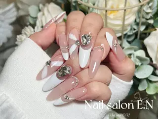ネイル E.N🦋 長さ出し/持ち込みのネイルデザイン