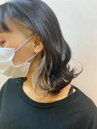 ミディアム カラー ベージュ/インナー カラー🤍Rieのヘアスタイル