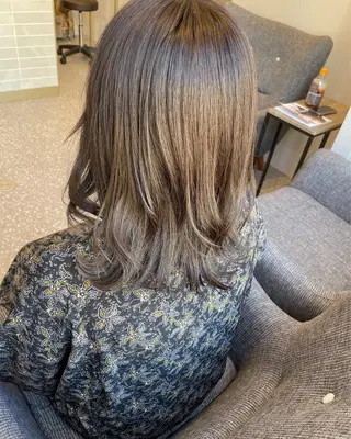 ミディアム Eleanor梅田店 REMIのヘアスタイル