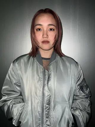 ミディアム レイヤー/ 透明感SHIMAのヘアスタイル