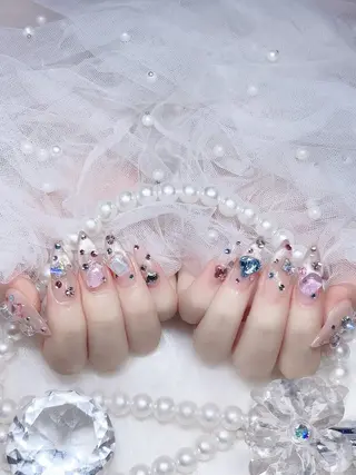 ネイル Yudia🦋 azuのネイルデザイン