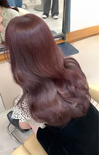 ロング カラー MEGULI所属・新田 琴美/ 透明感/レイヤーのヘアスタイル