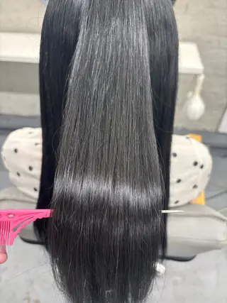 ロング 腰越 麻奈のヘアスタイル