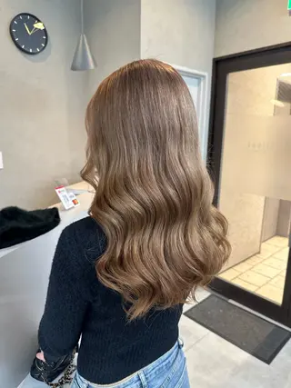 ロング りおん レイヤー/ベージュのヘアスタイル