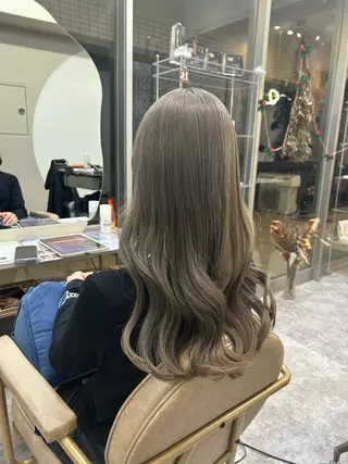 ロング カラー LOA Ririのヘアスタイル
