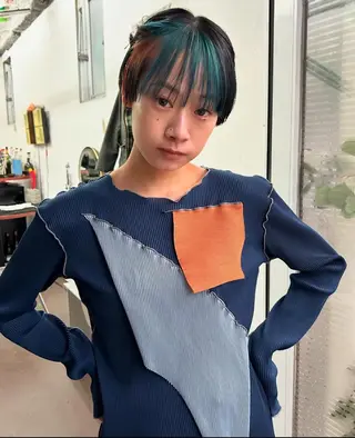 ショート カラー qiie ワンカラー ダブルカラーのヘアスタイル