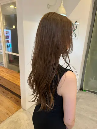 カラー 【YOKE】　西田 乃那のヘアスタイル