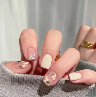 ネイル れん 蓮のネイルデザイン