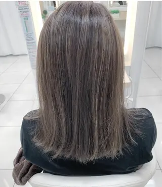 ミディアム カラー 大澤 碧のヘアスタイル