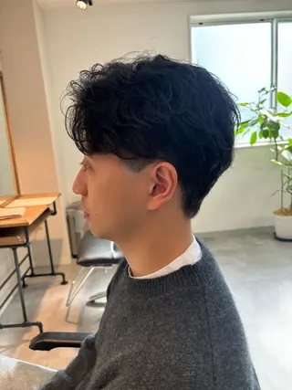 メンズ フェザーパーマ/韓国 /メンズカット/保立のヘアスタイル