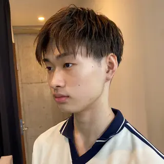 ショート メンズ センターパート/ニ ュアンスパーマのヘアスタイル