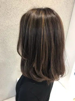 ミディアム 阿部 美咲のヘアスタイル