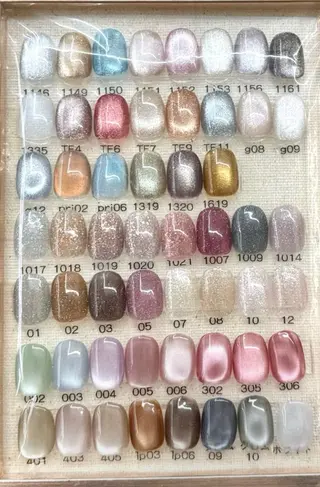 ネイル h △TRIOSのネイルデザイン