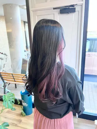 ロング カラー ツキダテ ユイのヘアスタイル