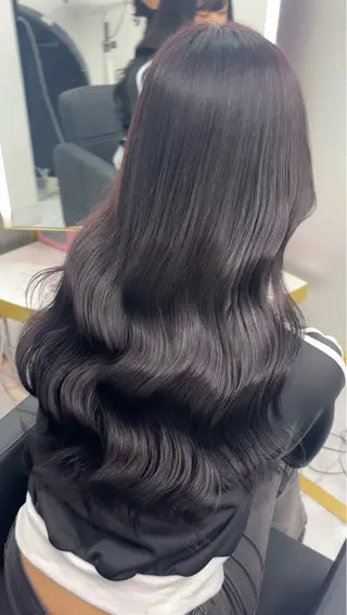 ロング ラベンダーカラー /巻き/WAKANAのヘアスタイル