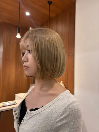 ショート Bob🌟ブリーチ カラー🦋RENAのヘアスタイル