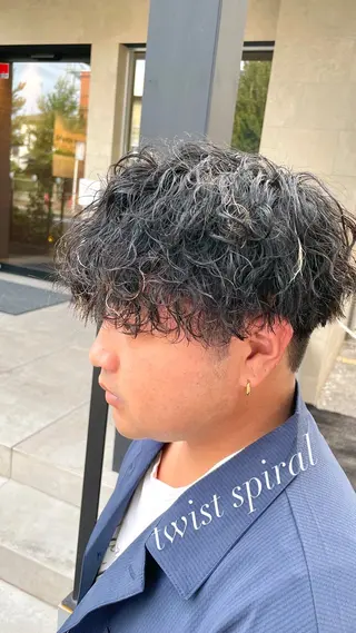 パーマ メンズ 横山 亮太のヘアスタイル