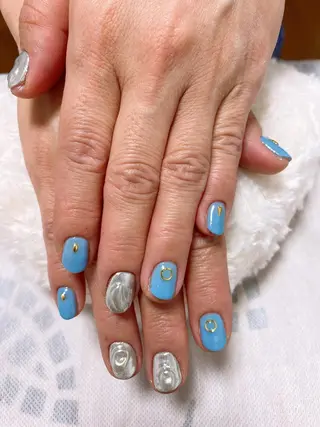 ネイル The Best Beauty受付担当のヘアスタイル