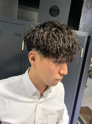 ミディアム メンズ メンズパーマ/難波/ 心斎橋　室園亮佑のヘアスタイル