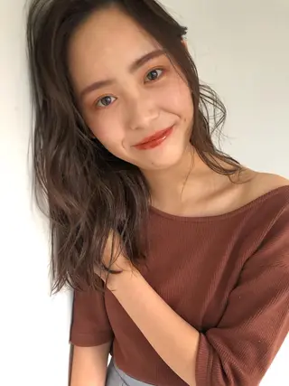 ミディアム 透明感🎀LOREN エリコ🌈のヘアスタイル