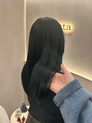 ロング 清水 結生のヘアスタイル