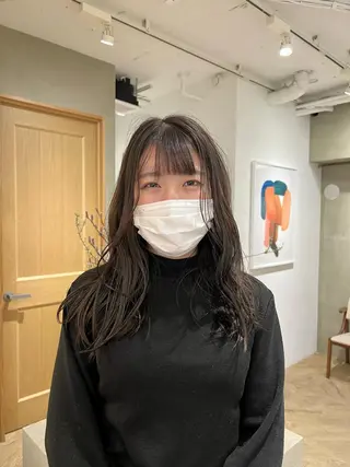 セミロング こだわりのレイヤー /透明感カラーのヘアスタイル