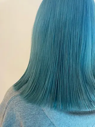 カラー 🎀ボブ+ハイトーン シュカ👶🏻のヘアスタイル