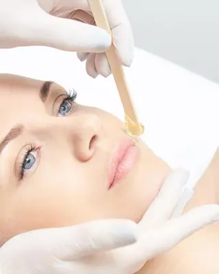 眉WAX╱HBL╱ YUIの眉毛・アイブロウイメージ