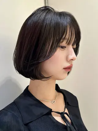 ショート カラー かえ🩶韓国ボブ🎀 透明感カラー🥣のヘアスタイル