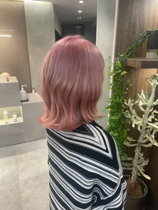 ミディアム カラー Toiro 新宿所属・新宿/新宿三丁目 yuinaのヘアスタイル