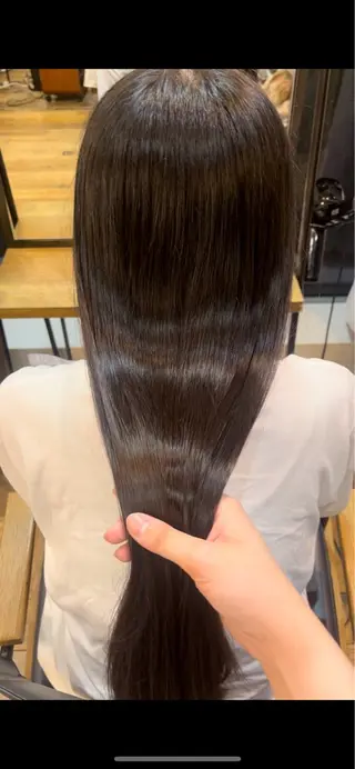 lamin所属・朝倉 奈々のヘアスタイル