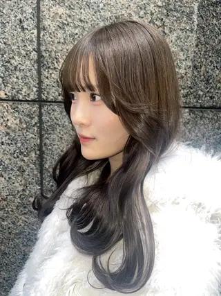 カラー シモカワ メイのヘアスタイル