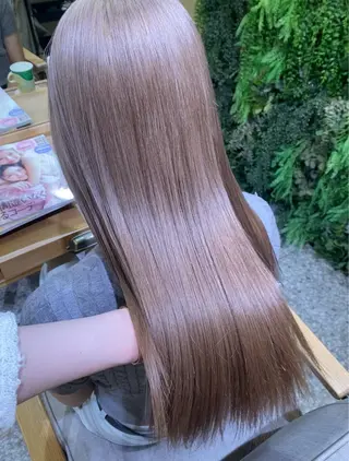 ロング TIGRE tenjin所属・岩崎 レイのヘアスタイル