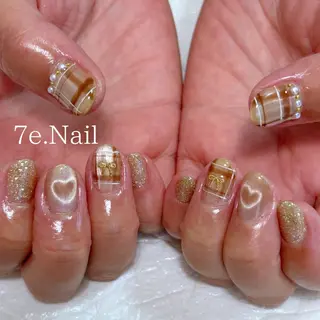 ネイル 7e. Nailのネイルデザイン